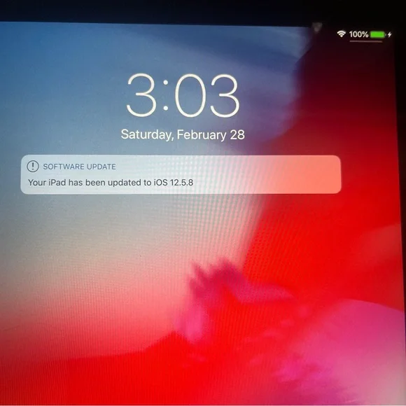 iPad Air 1st gen 32GB Model A1474 with Black Protective Case - Picture 4 of 16